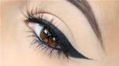 Eye-liner au henné yeux et sourcils Noir
